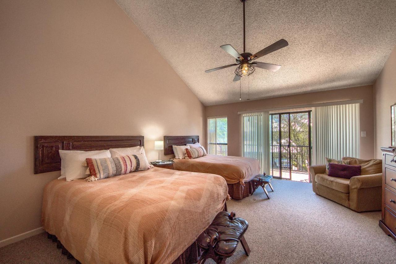 The Iron Cactus Condo On The Comal Cw C102 New Braunfels Exterior foto