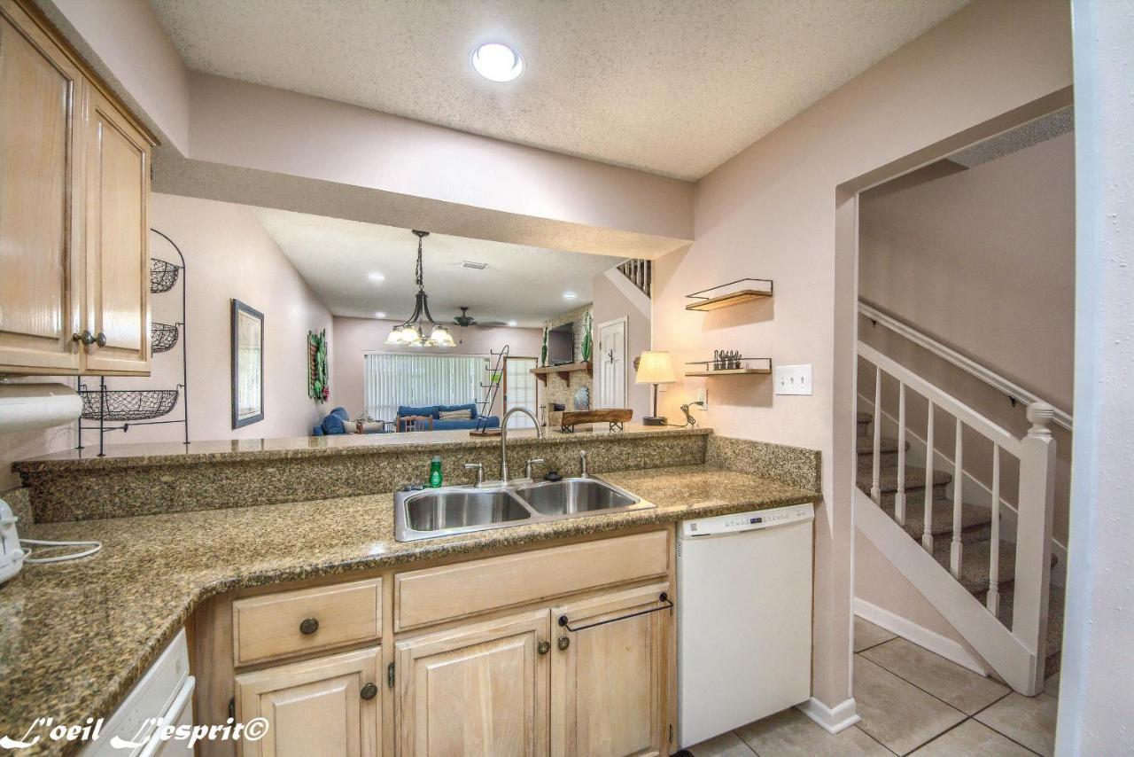 The Iron Cactus Condo On The Comal Cw C102 New Braunfels Exterior foto